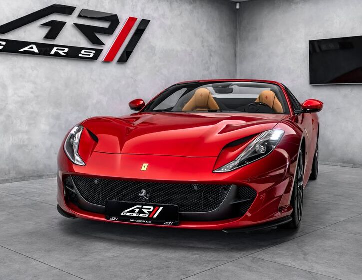 Ferrari 812 4