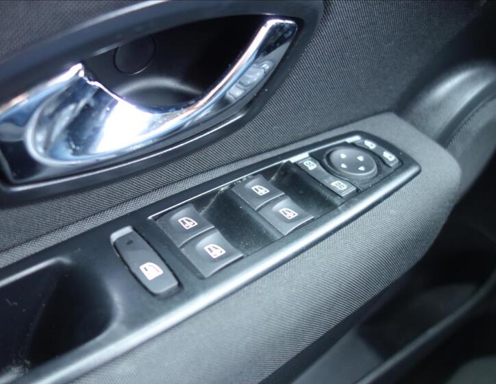 Renault Fluence 28