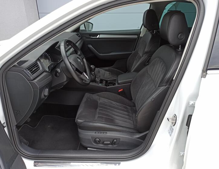 Škoda Superb 11