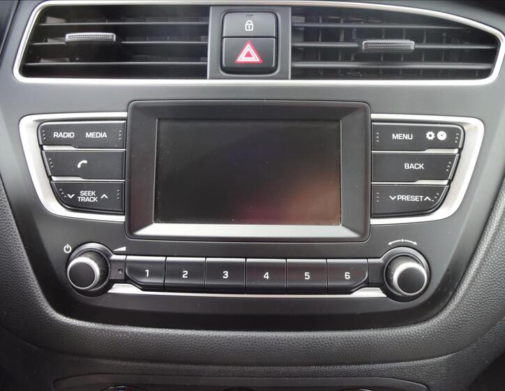 Hyundai i20 34