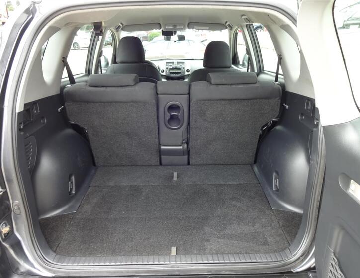 Toyota RAV4 24