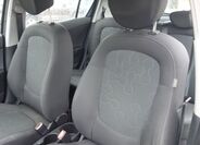 Hyundai i20 16