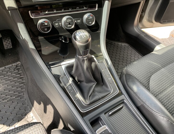 Volkswagen Golf 14