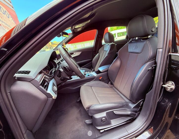 Audi A4 14