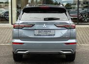 Mitsubishi Outlander 6