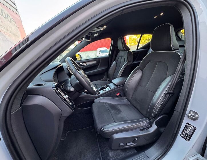 Volvo XC40 17
