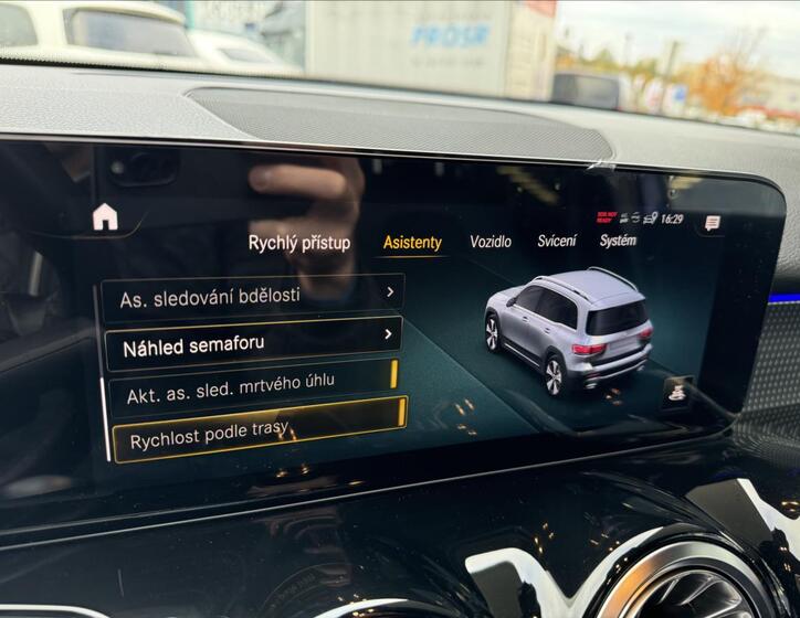 Mercedes-Benz GLB 17