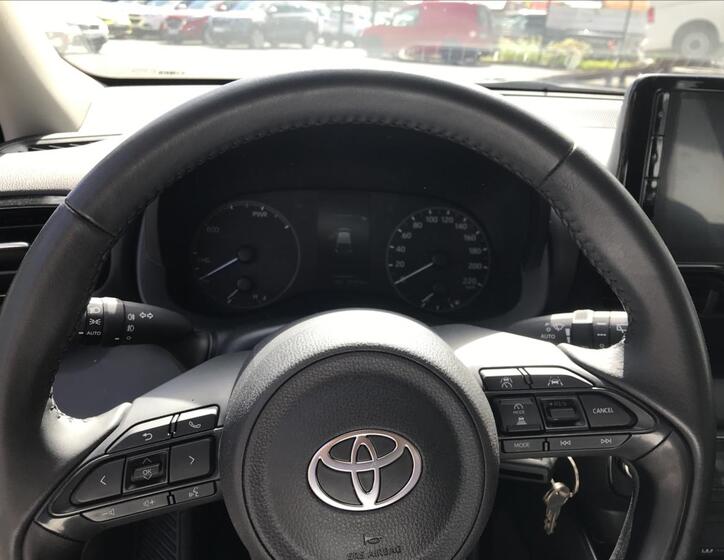 Toyota Yaris 11