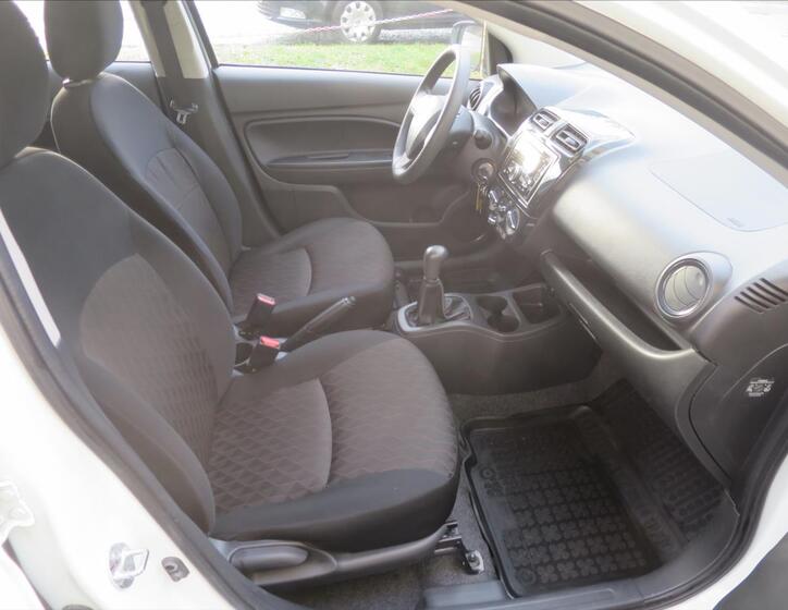 Mitsubishi Space 11