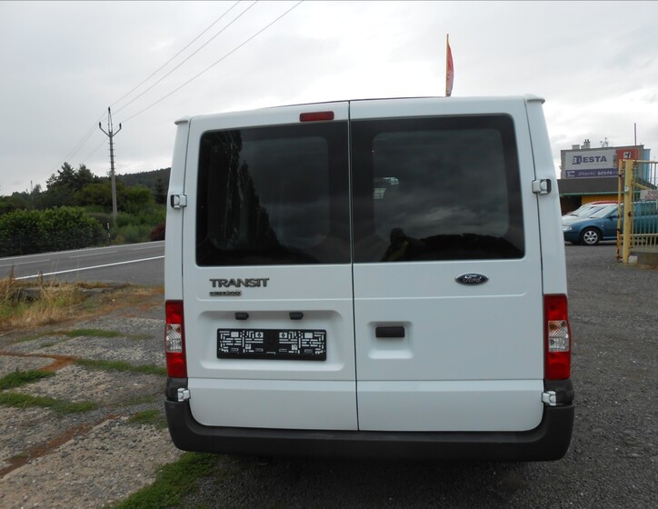 Ford Transit 9