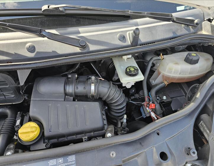 Renault Trafic 23