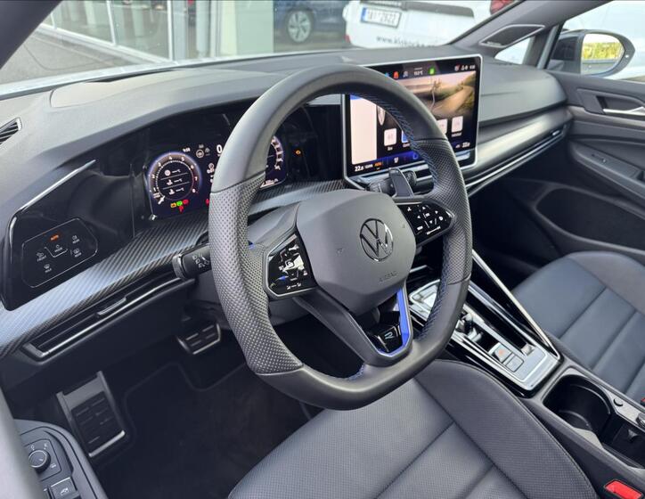 Volkswagen Golf 8