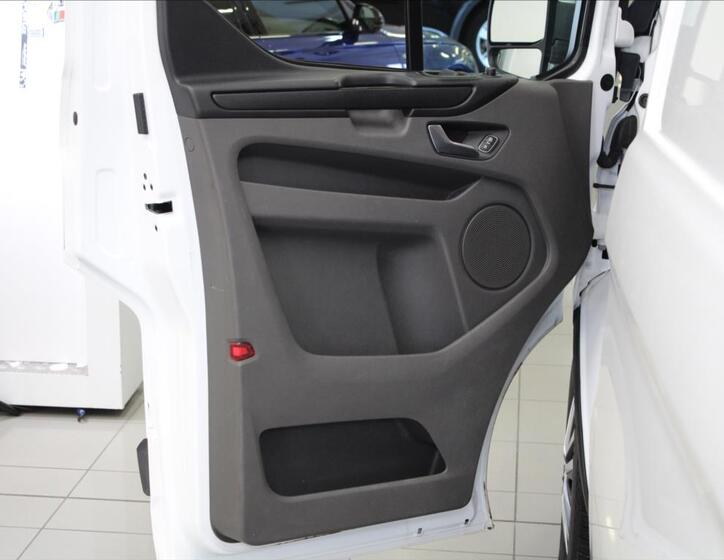 Ford Transit Custom 12
