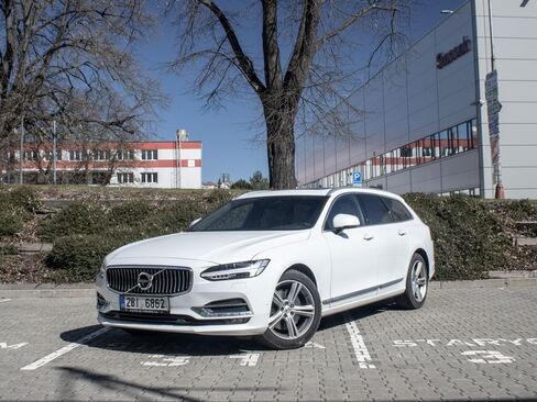Volvo V90