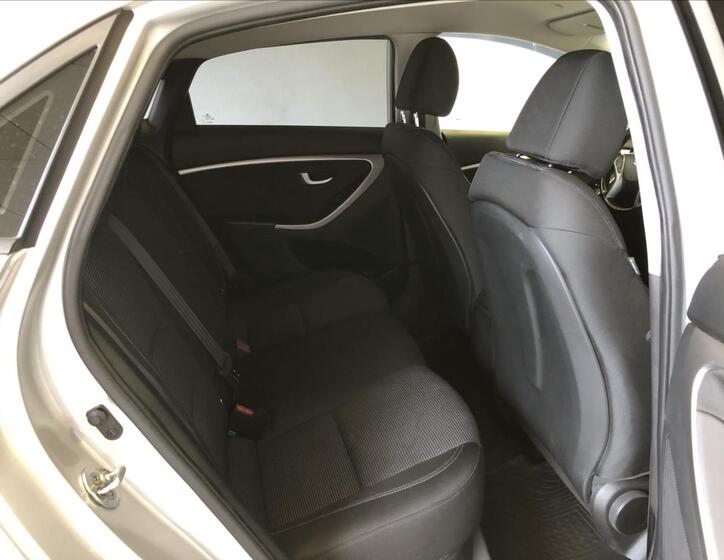 Hyundai i30 11
