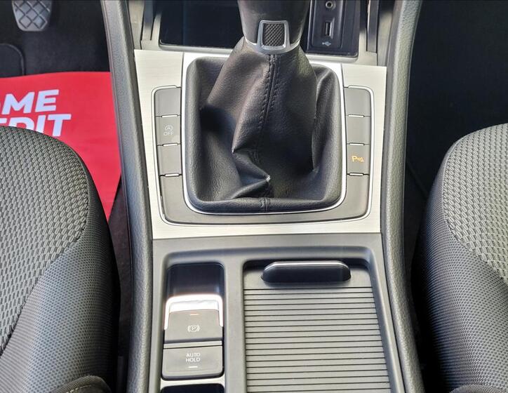 Volkswagen Golf 37