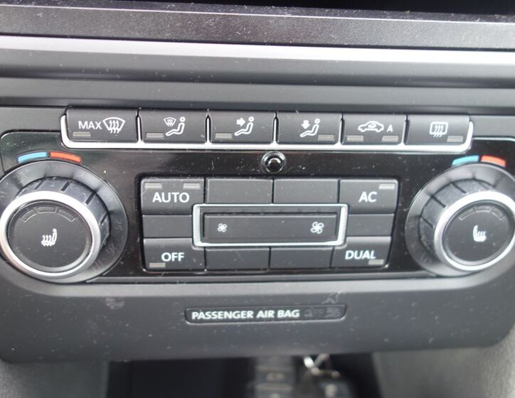 Volkswagen Golf 25