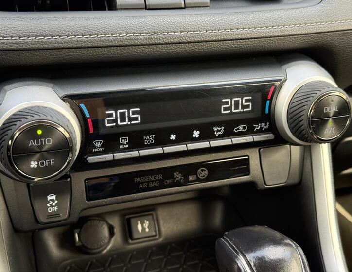 Toyota RAV4 17