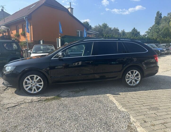 Škoda Superb 8