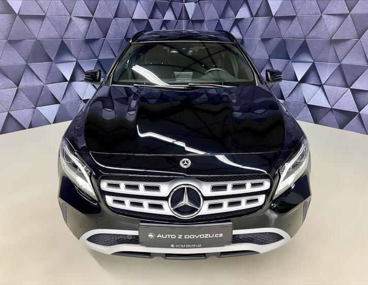 Mercedes-Benz GLA 3