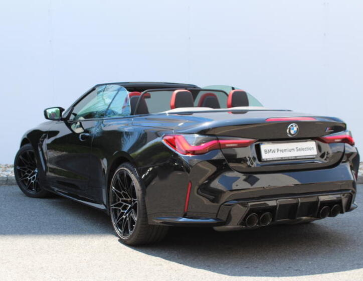 BMW M4 8