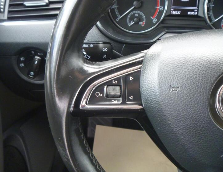 Škoda Octavia 16