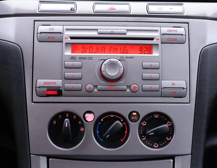 Ford Galaxy 16