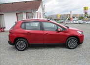 Peugeot 2008 4