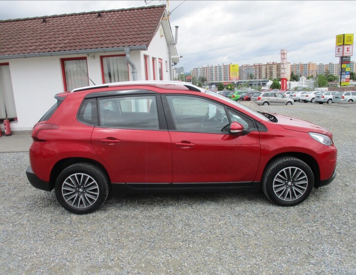 Peugeot 2008 4