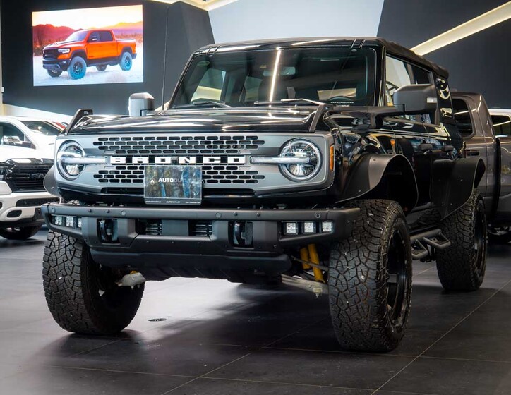 Ford Bronco 1