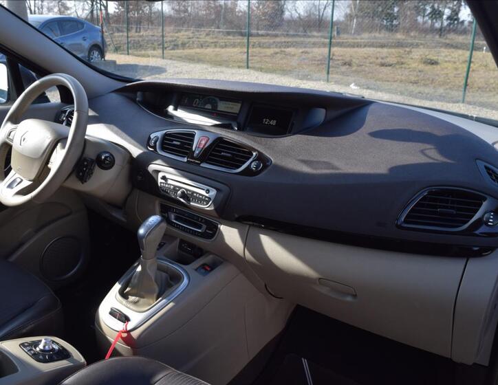 Renault Grand Scénic 21