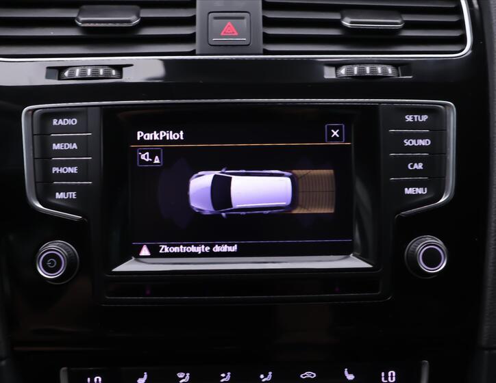 Volkswagen Golf 25