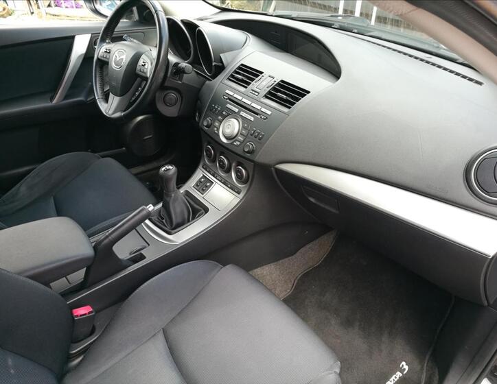 Mazda 3 14