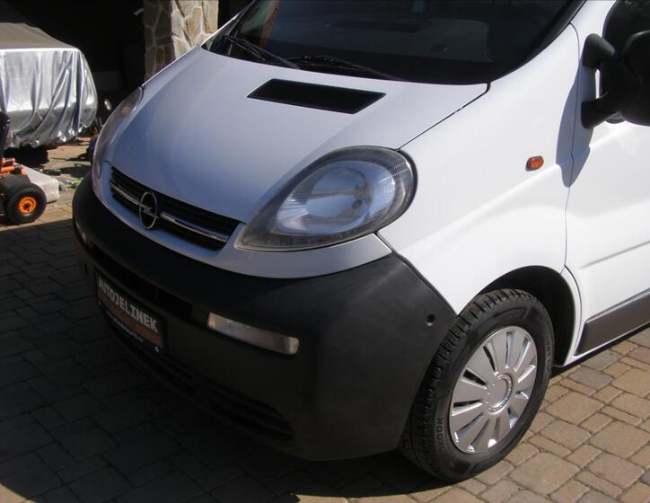 Renault Trafic 8