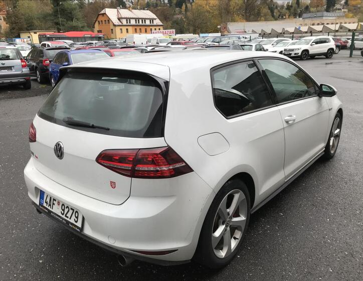 Volkswagen Golf 4