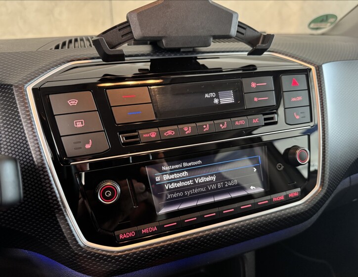Volkswagen e-up! 34