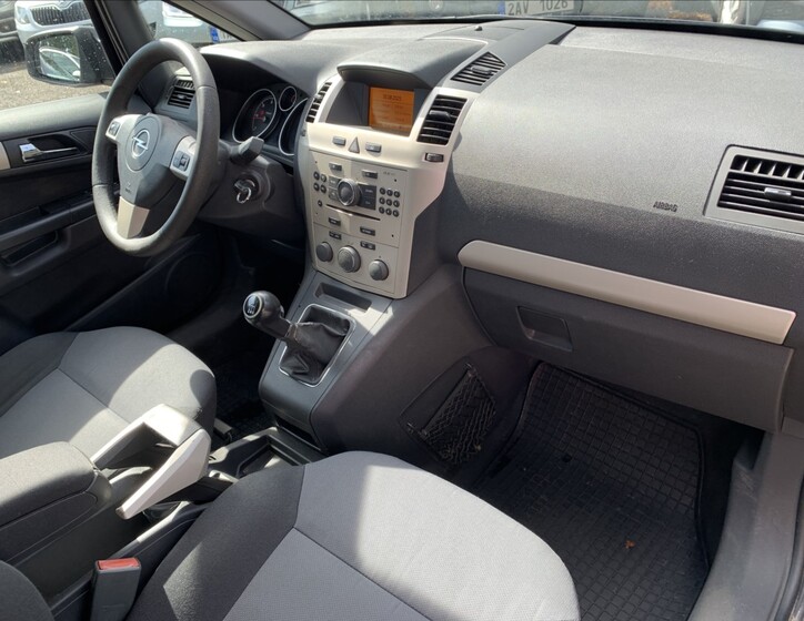 Opel Zafira 12