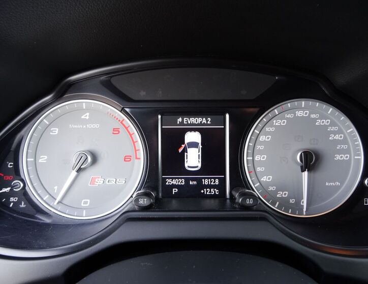 Audi SQ5 13