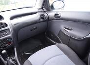 Peugeot 206 30
