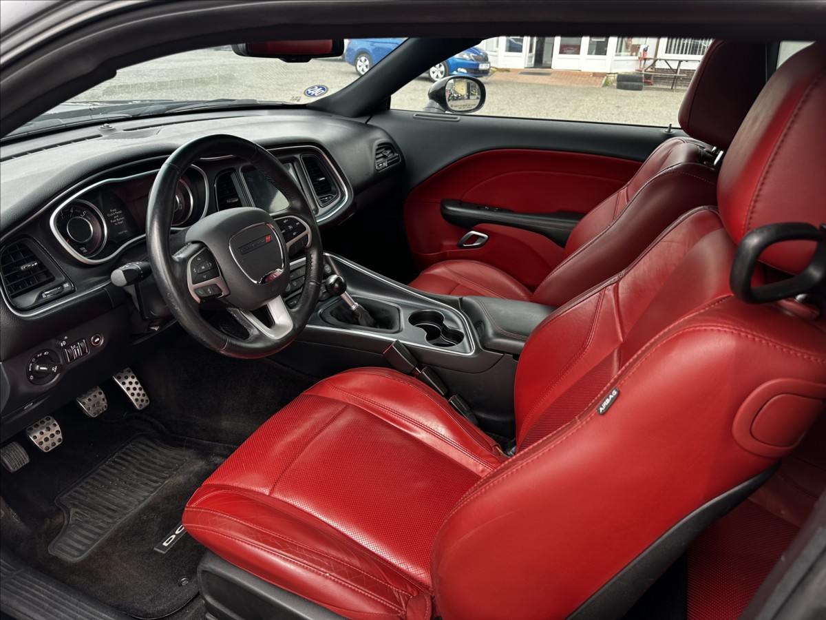 Dodge Challenger
