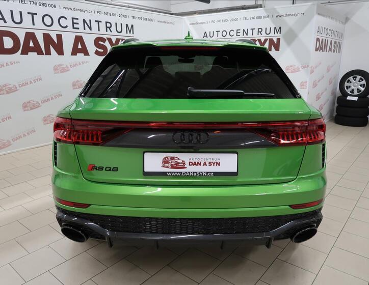 Audi RS Q8 5