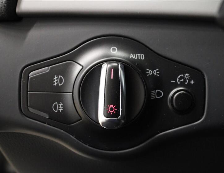 Audi A4 16