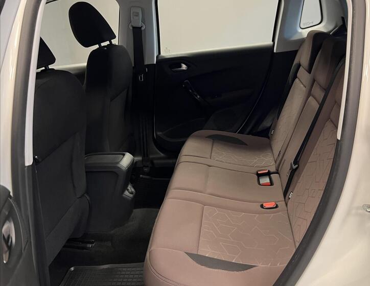 Peugeot 2008 9