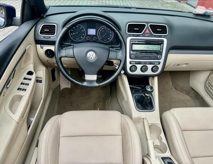 Volkswagen EOS 8