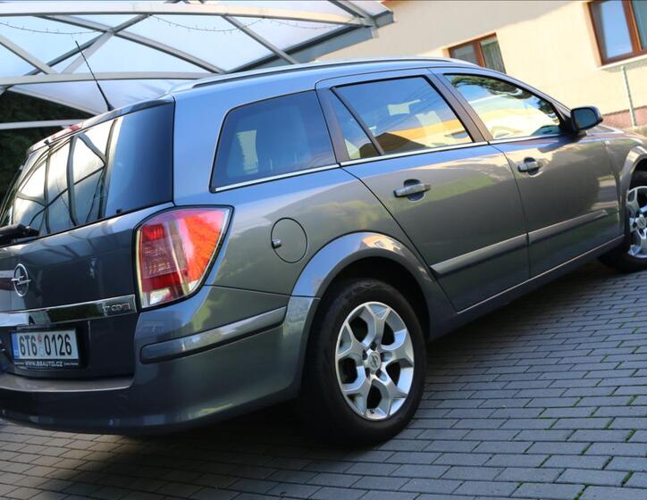 Opel Astra 8