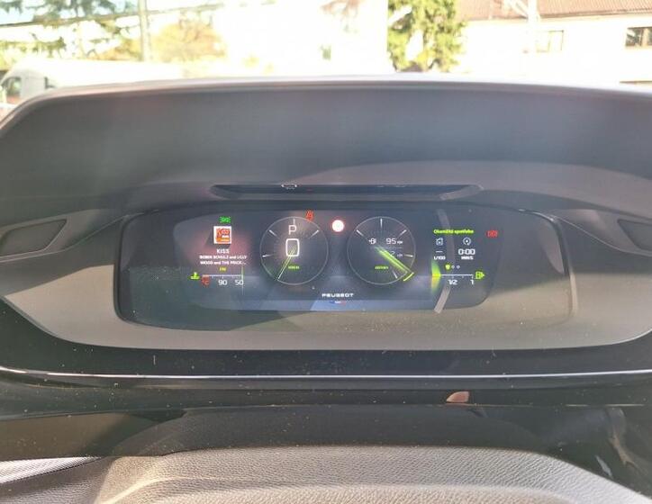 Peugeot 408 15