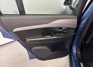 Volvo XC90 29