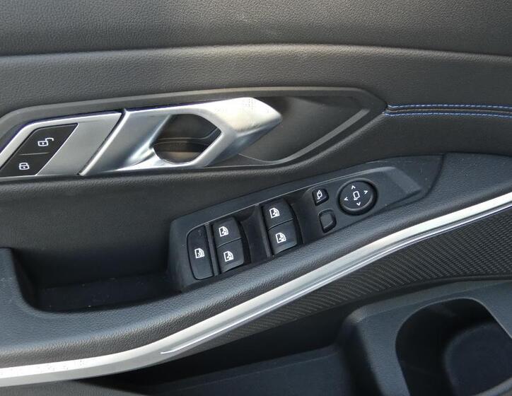 BMW Řada 3 9
