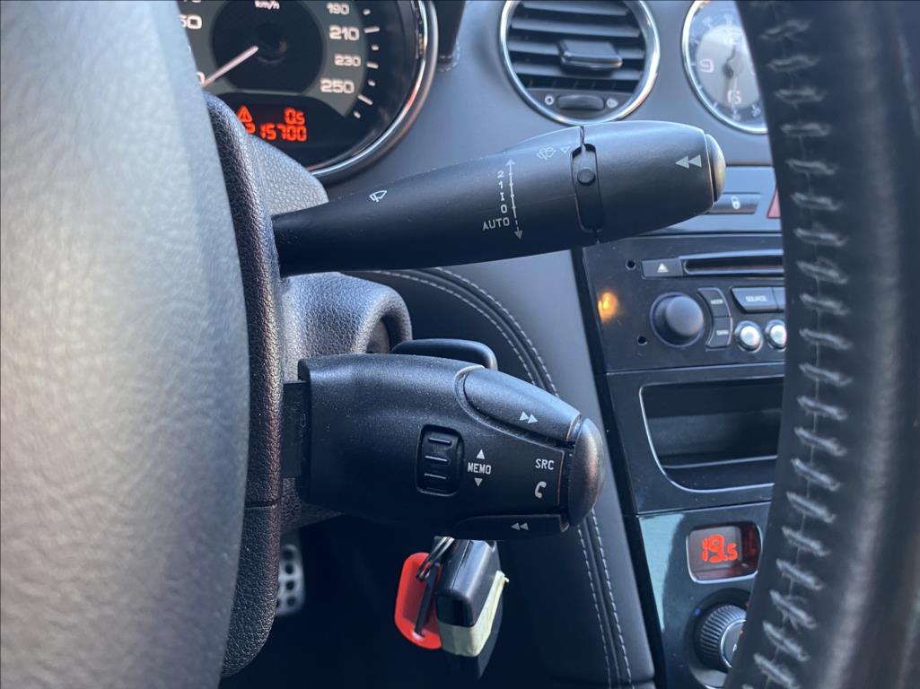Peugeot RCZ