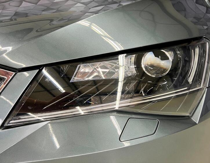 Škoda Superb 8